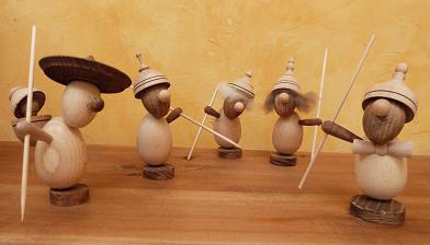 Figurines tournées sur bois par Denys Losfeld